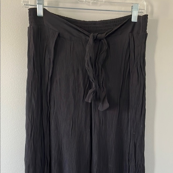 Kona Sol Black Flowy Women's Pants. Size medium - Picture 2 of 7